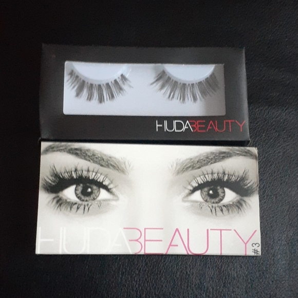 Lashes - Picture 2 of 4